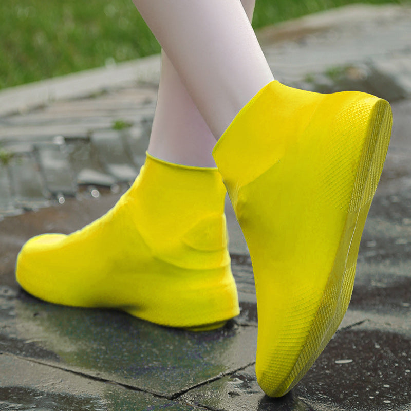 ๐ข๐ข40% OFF !! โฐ Waterproof Rain Shoe Cover โ Non-slip sole & easy on/off โ Reusable, perfect for wet weather or muddy walks โ fits most shoes, keeps feet dry ๐ง๏ธ